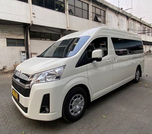 Sewa Hiace Premio Tangerang